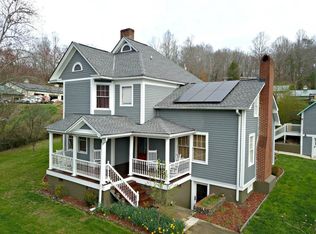 55 Woody Hampton Rd, Sylva, NC 28779