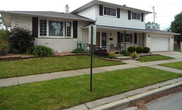 1st image of 10159 S Clifton Park Ave