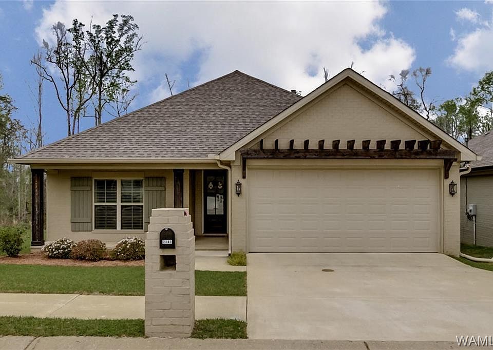 1st image of 2141 Waterford Cir