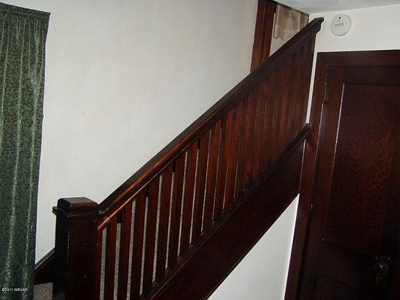 4th image of 1994 Harvard Ave S