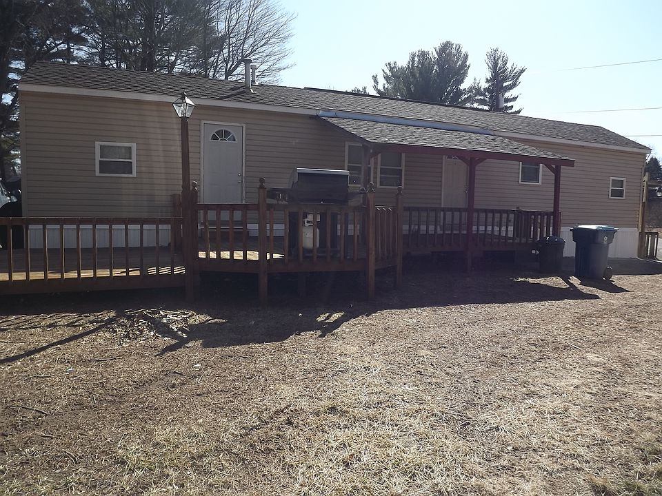 1st image of 223 Windy Cir