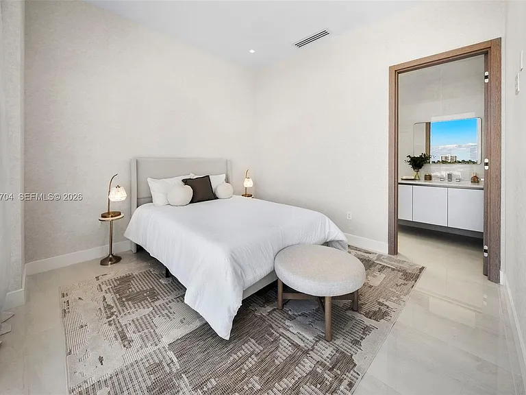246 NE 6th Ave #PENTHOUSE — Photo 21