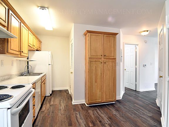 5th image of 752 Marian Village Dr