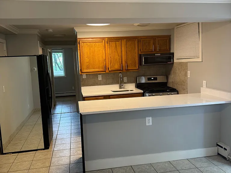4253 Brooks St NE #B — Photo 7