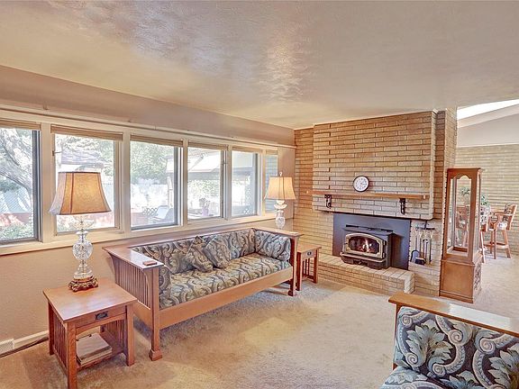 5th image of 641 Cody St