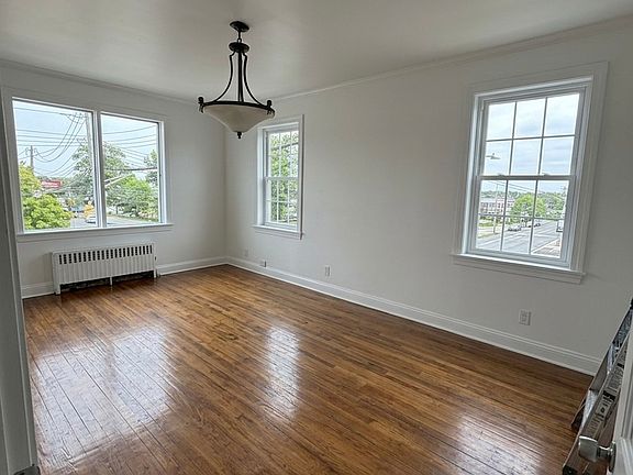 2nd image of 2801 Gunther Ave Floor 2