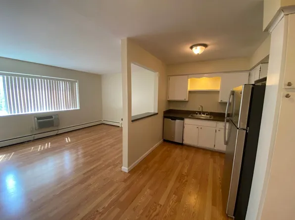 4905 Briarwood LLC