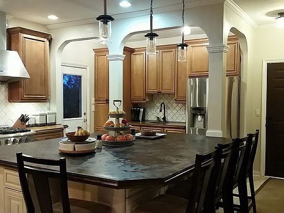 4th image of 80 Wind N Wood Dr
