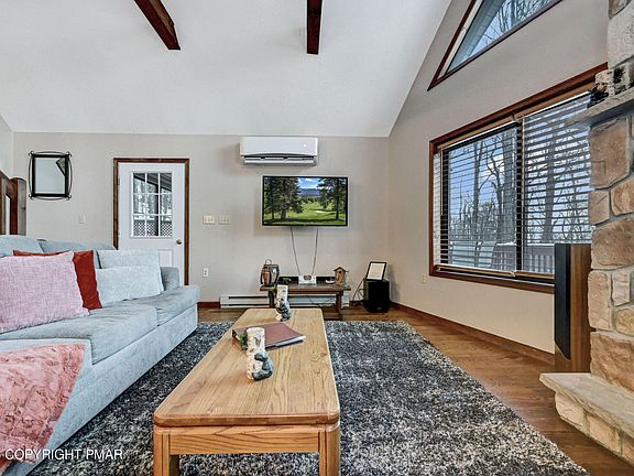 5th image of 1428 Lake Ln