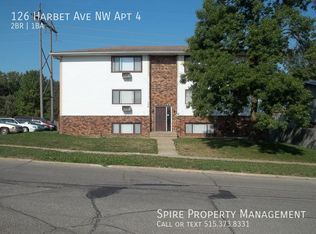 126 Harbet Ave NW APT 4, Cedar Rapids, IA 52405