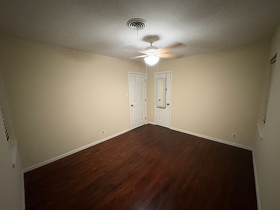 4th image of 8639 Sonneville Dr
