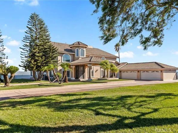 7077 Thunder Ridge Rd, Jurupa Valley, CA 92509