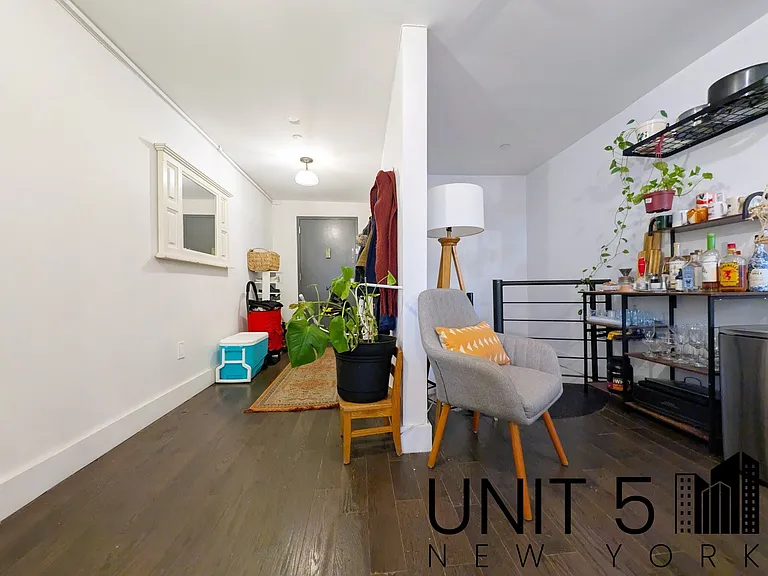 1116 Halsey St #2A — Photo 7