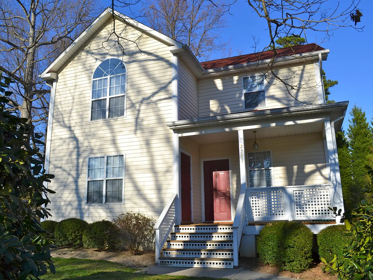 2 bed, $1,250 — Photo 1