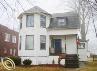 354 Vinewood St, Wyandotte, MI 48192