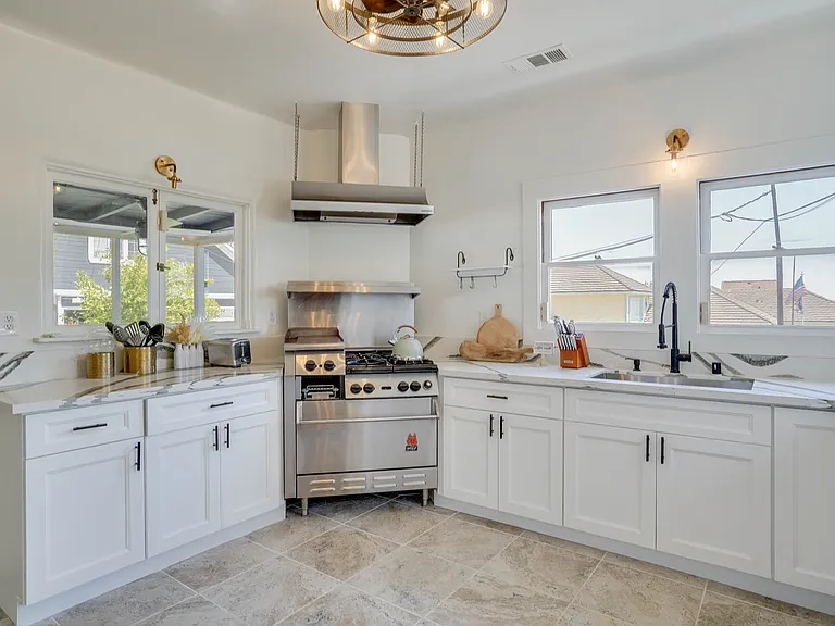 5991 Hellman Ave — Photo 10