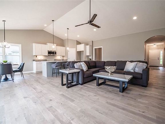 3rd image of 5300 Highland Way