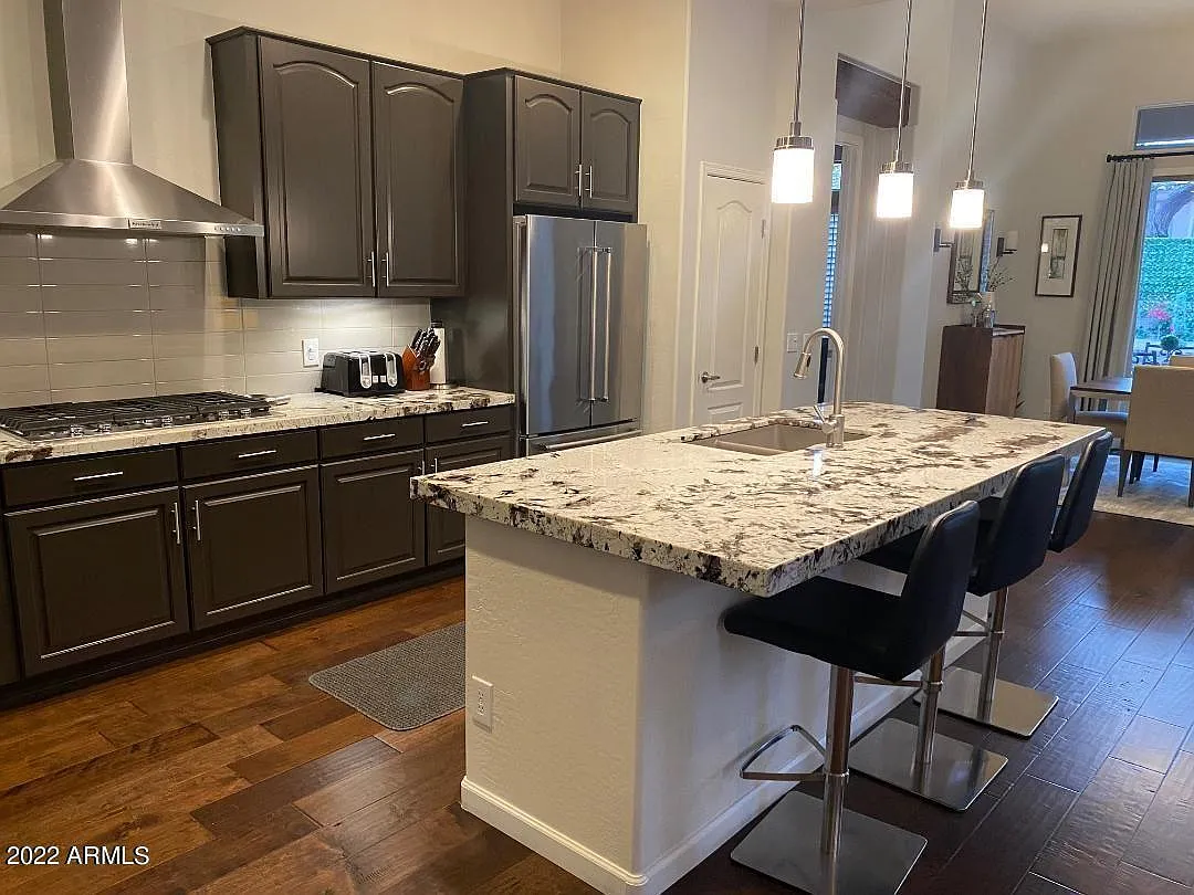 2 bed, 2.5 bath, 2244 sqft, $6,000 — Photo 3