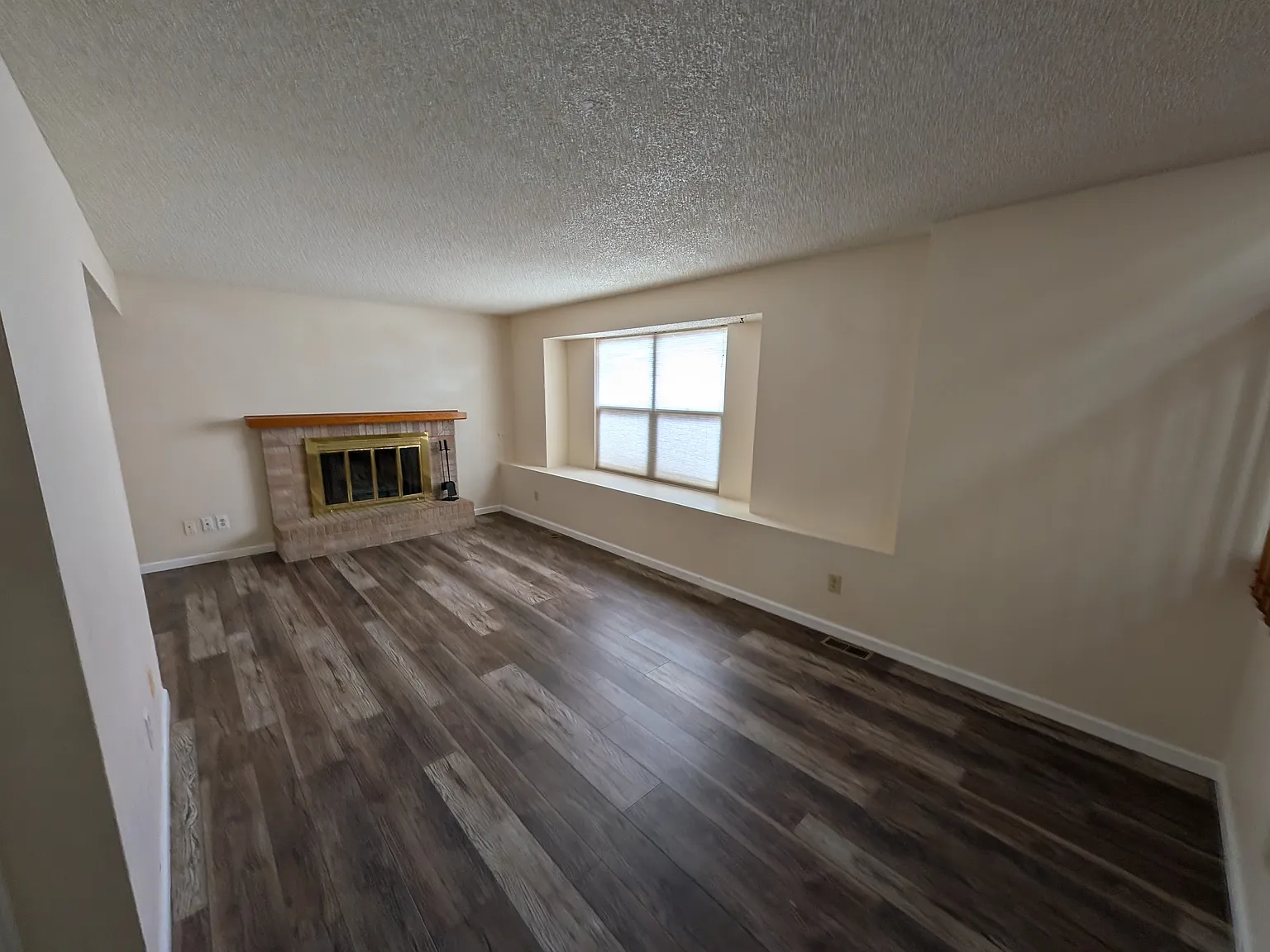 4 bed, 1792 sqft, $2,455 — Photo 3