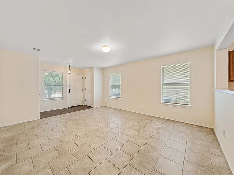 6402 Candleview Ct — Photo 8