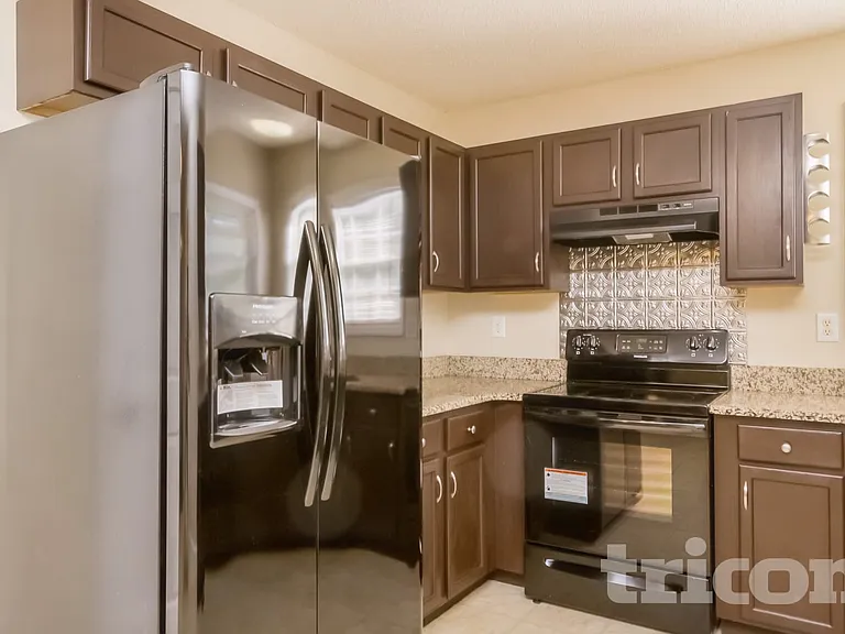 52 Spencer Ct — Photo 5