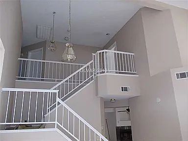 2nd image of 2309 Hedgewood Dr