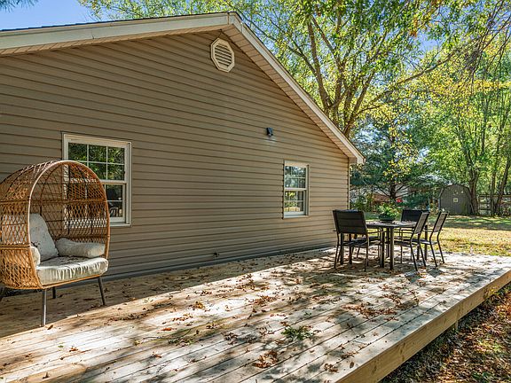 5th image of 3204 S County Road 550 W