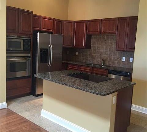 3rd image of 612 Central 504 St #504