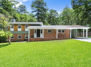 6875 Sunny Brook Ln, Sandy Springs, GA 30328