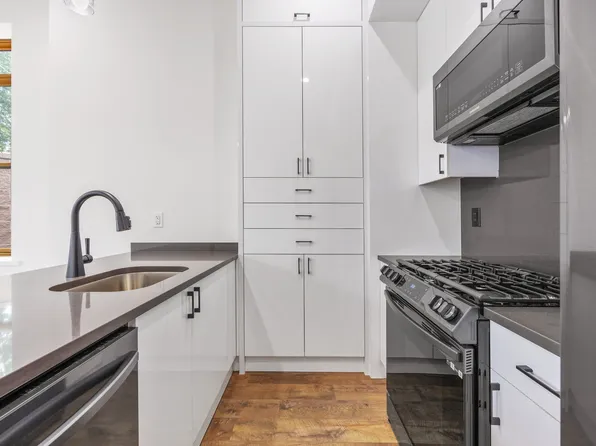 211 Jackson Street image 1 of 7