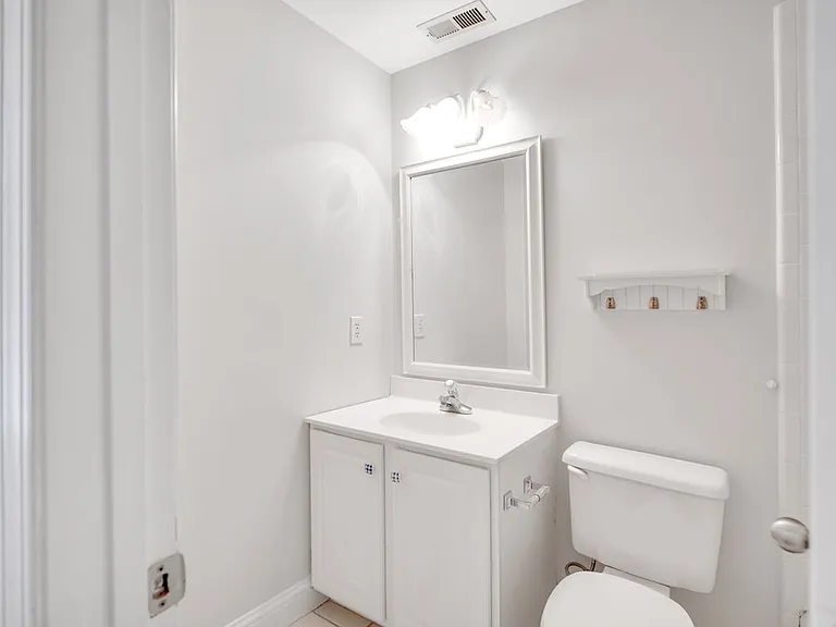 1210 Mendenhall Ct — Photo 28