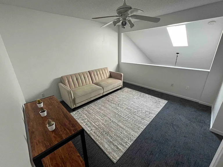 6193 Courtly Rd #D — Photo 6