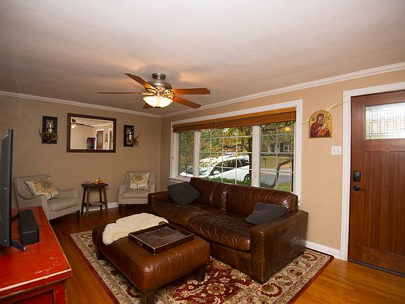3rd image of 8724 Del Vista Dr