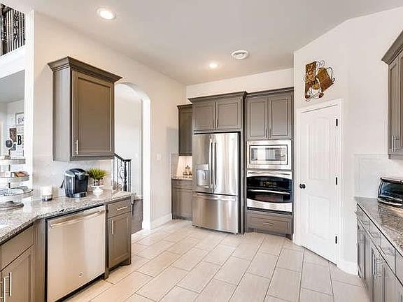 5th image of 129 Fairweather Dr