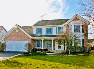 1931 White Oak Dr, Algonquin, IL 60102