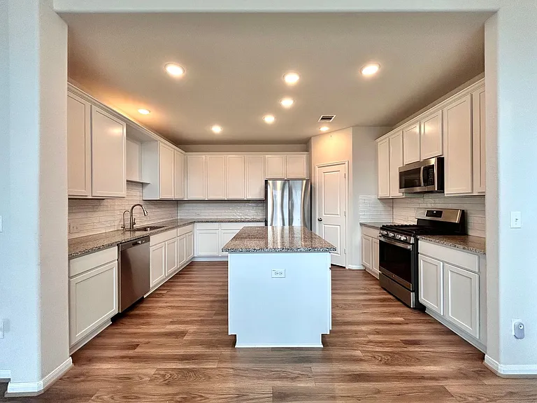 208 Azalea Springs Rd — Photo 16