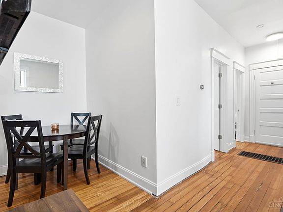 4th image of 4320 Tower Ave