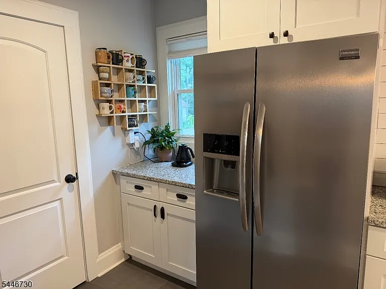 86 Jacoby St — Photo 11