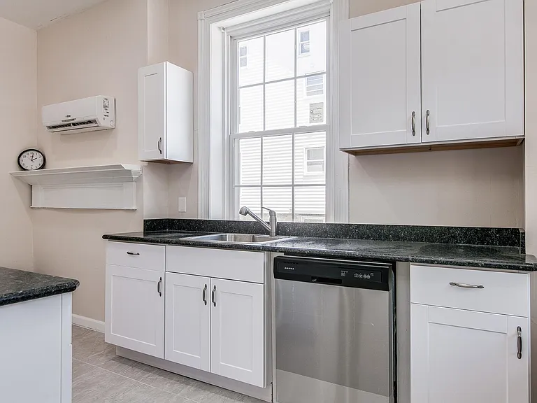 308 W Main St #M — Photo 14