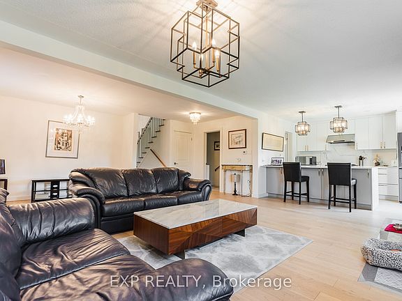 4th image of 60 Gooderham Dr