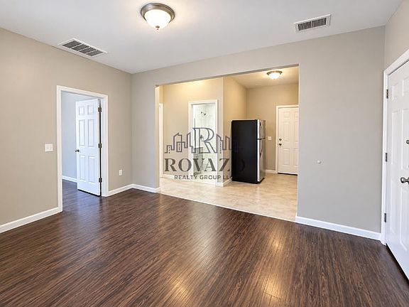 3rd image of 302 Halsted St APT 6