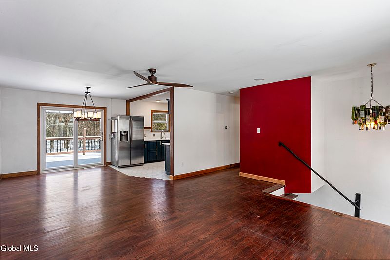 5th image of 64 Hathorn Boulevard