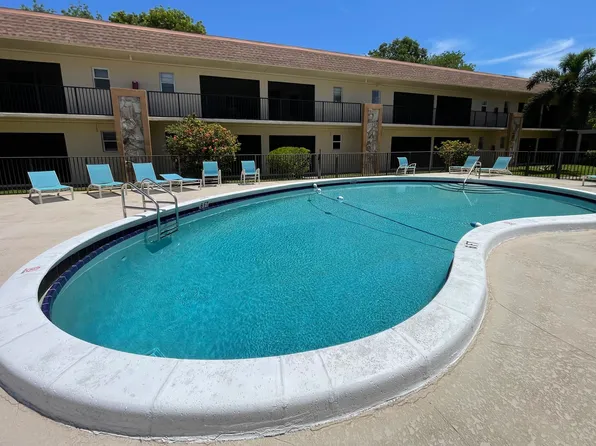 421 NE 1st St APT 219, Hallandale, FL 33009