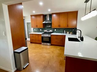 2610 W Corrine Dr, Phoenix, AZ 85029