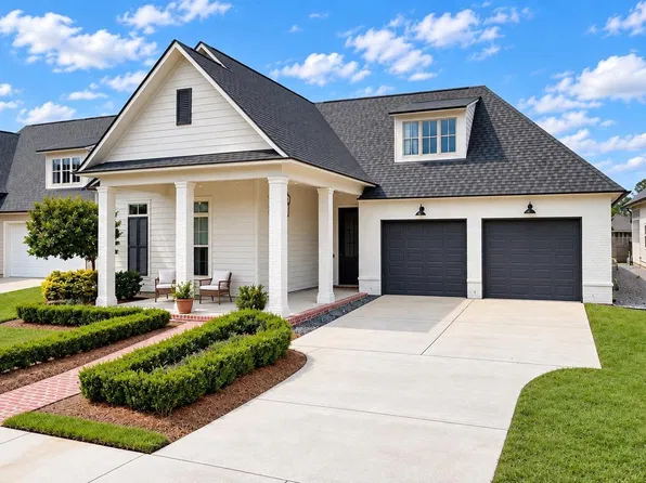 1533 Sugar Cane Ln, Baton Rouge, LA 70810