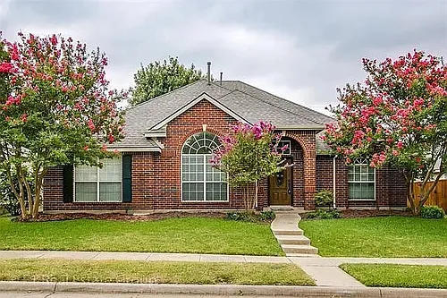2923 Brittany Ln Photo 1