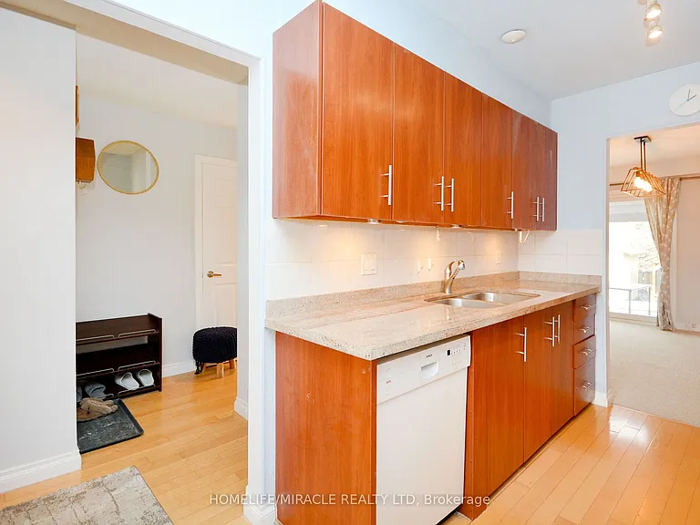 2335 Council Ring Rd — Photo 16
