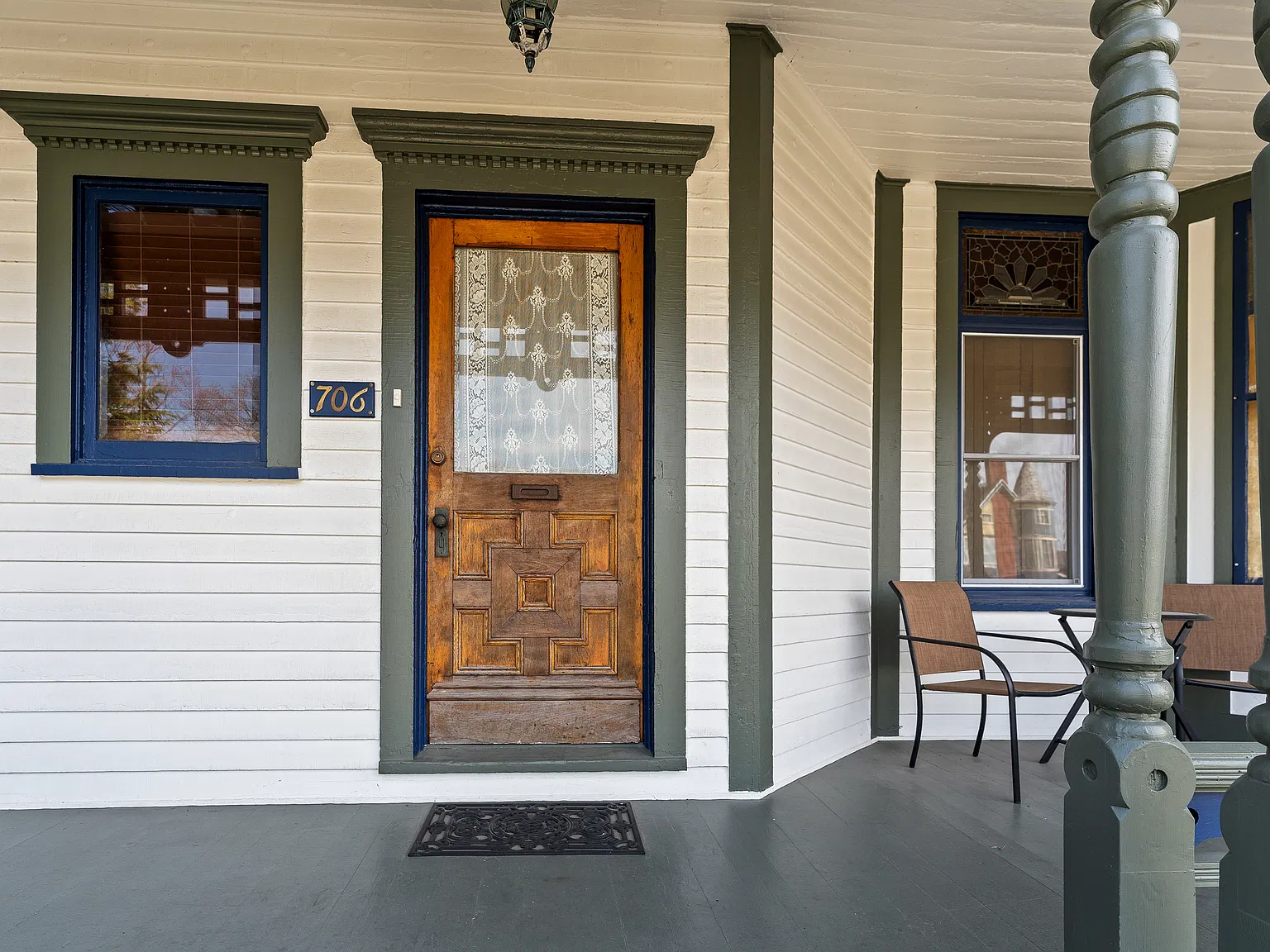 5 bed, 5010 sqft, $2,500 — Photo 2