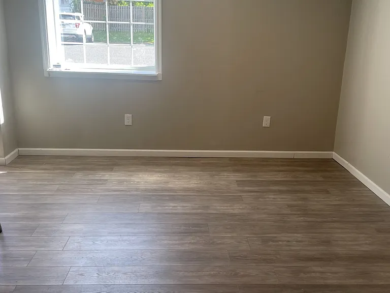 102-106 S Main St — Photo 3