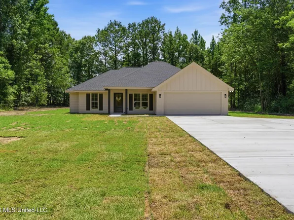 10 Beech Ln, Petal, MS 39465